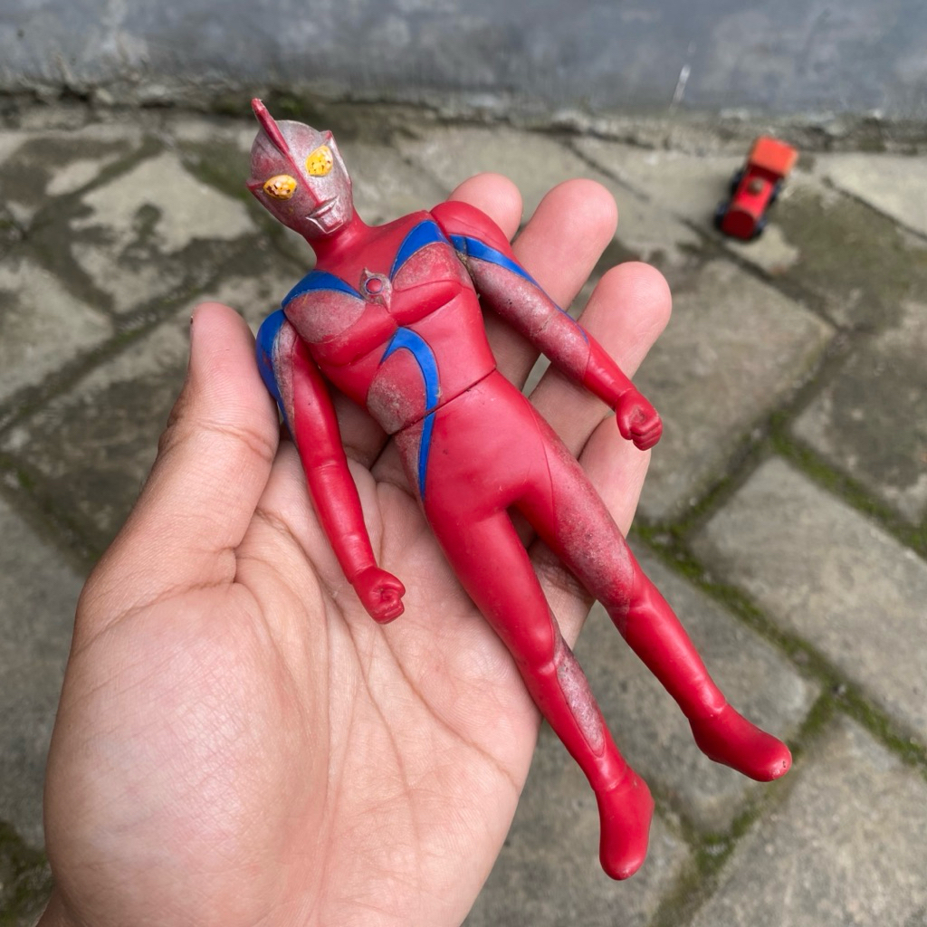 action figure ultraman cosmos corona mode original bandai