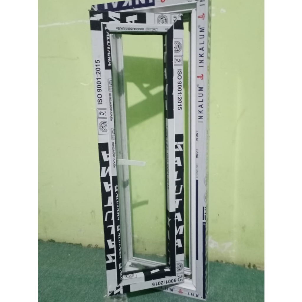 Jendela aluminium engsel kesmen -  casement Vertikal 3 profil mewah