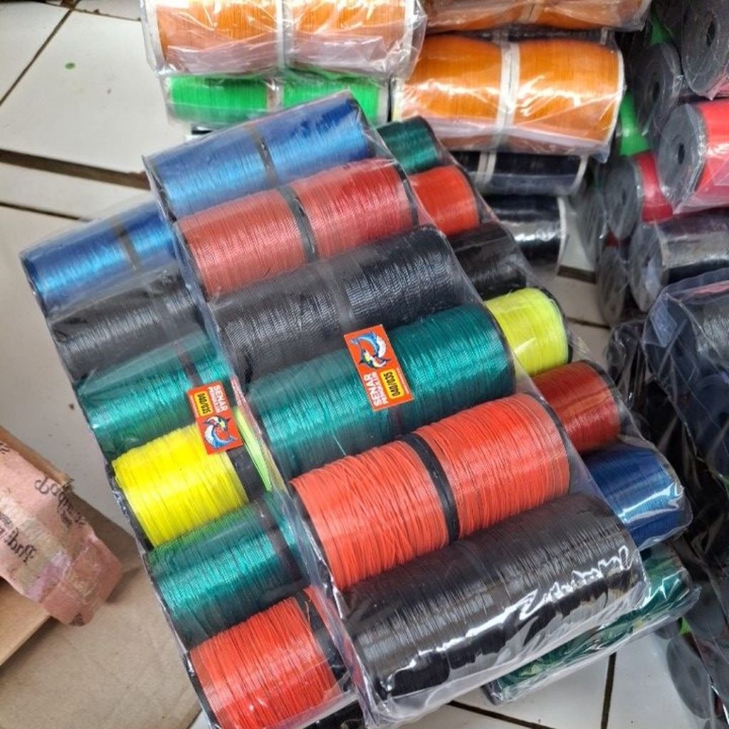 Kenur layangan (1 pack isi 12) eceran 2k
