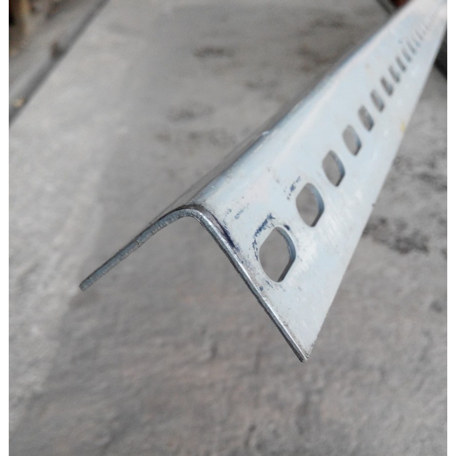 Besi Siku Lubang 3 mtr / Siku Rak / Siku Lobang / Siku Bolong