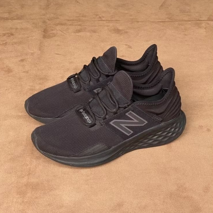 Sepatu NB ROAV Fullblack Second Mulus Original Size 40,5