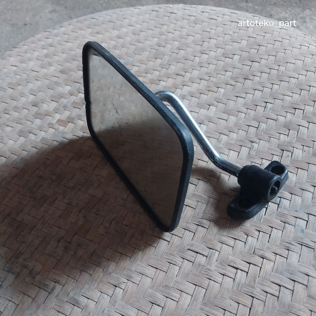 SPION KANAN UNIVERSAL SUZUKI JIMNY JANGKRIK LJ50 LJ80 ST20 CARRY1.0  TAFT KEBO  F50  MINICAB HIJET