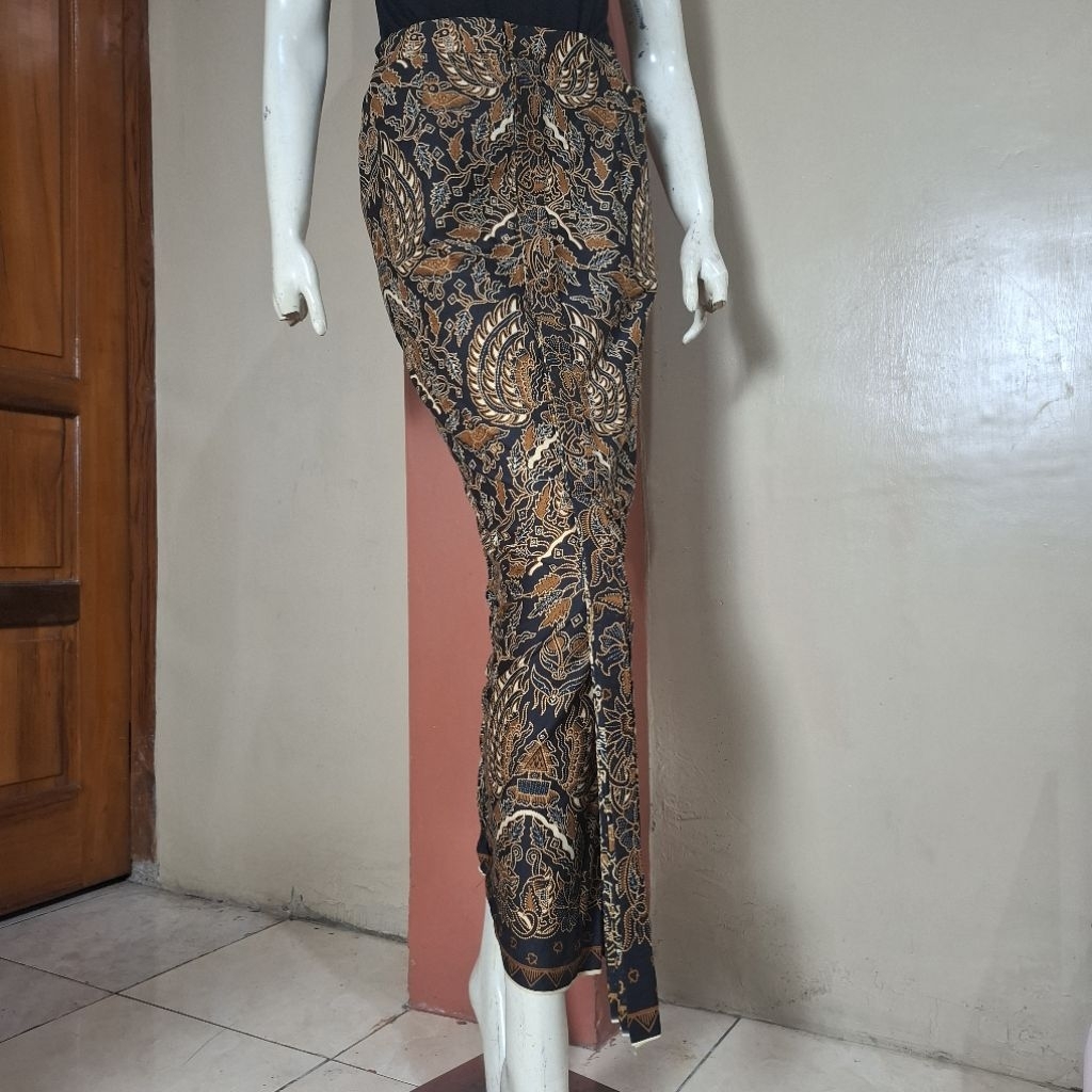 Batik Malyka Rok Wiru Kartini Hitam Sidoasih Jogja Bawahan Kebaya