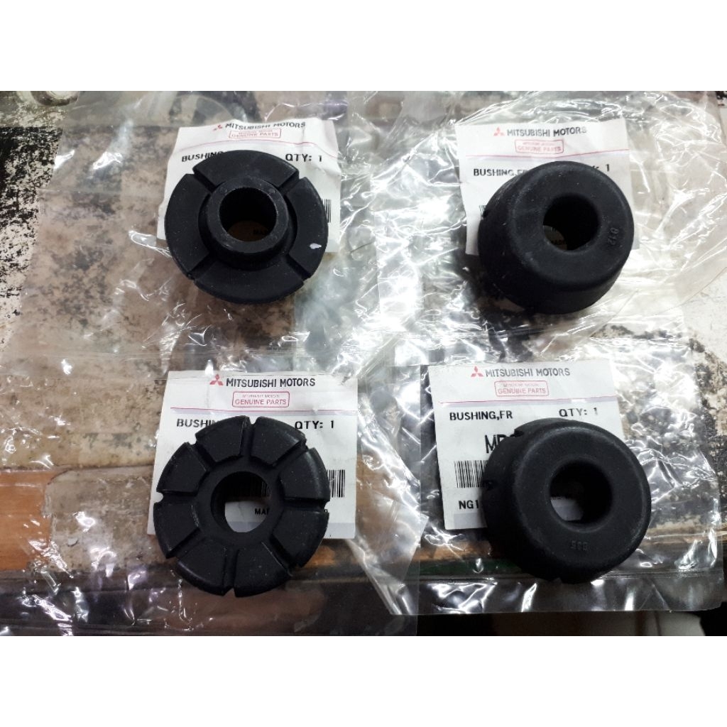 Karet Support Shock Breaker Depan Asli Mitsubishi Pajero Sport Triton All New Pajero Sport