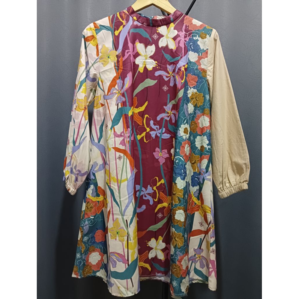 SALE Preloved Brand Ria Miranda Tunic