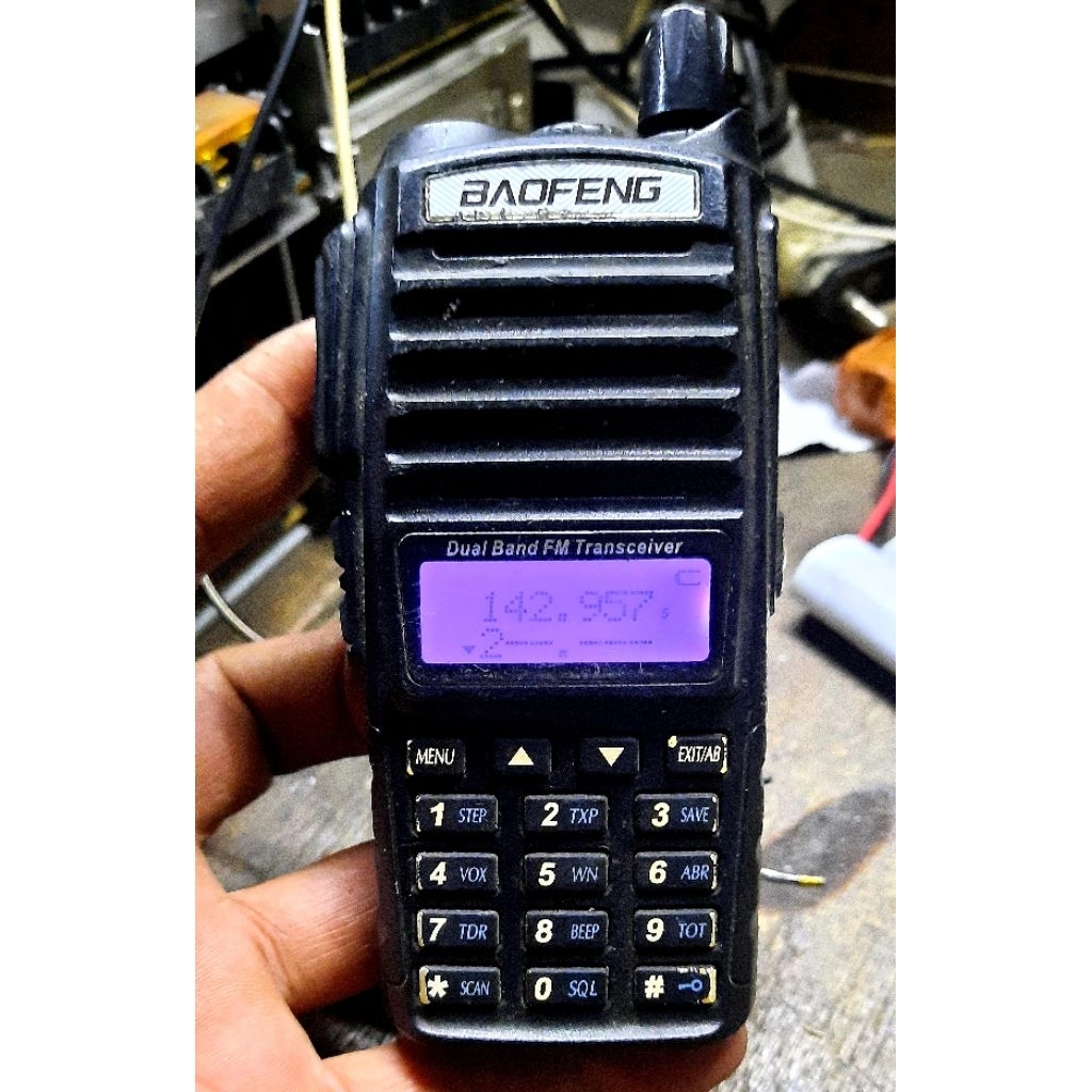 HT BAOFENG UV-82 minus batre rusak