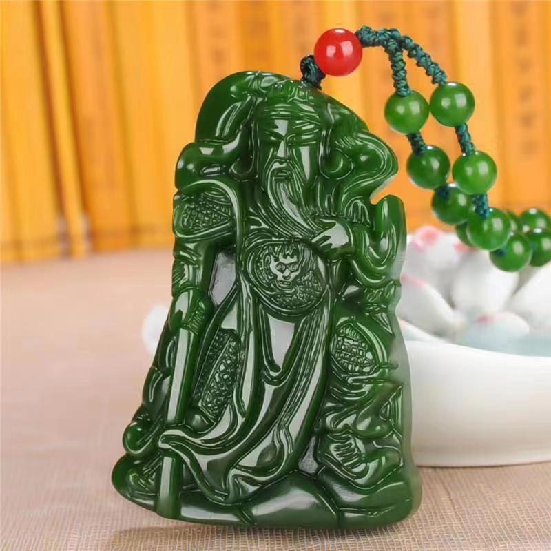 kalung liontin giok hijau natural ukiran Guan Yu Kwan Kong Guan Gong Kwan Ie
