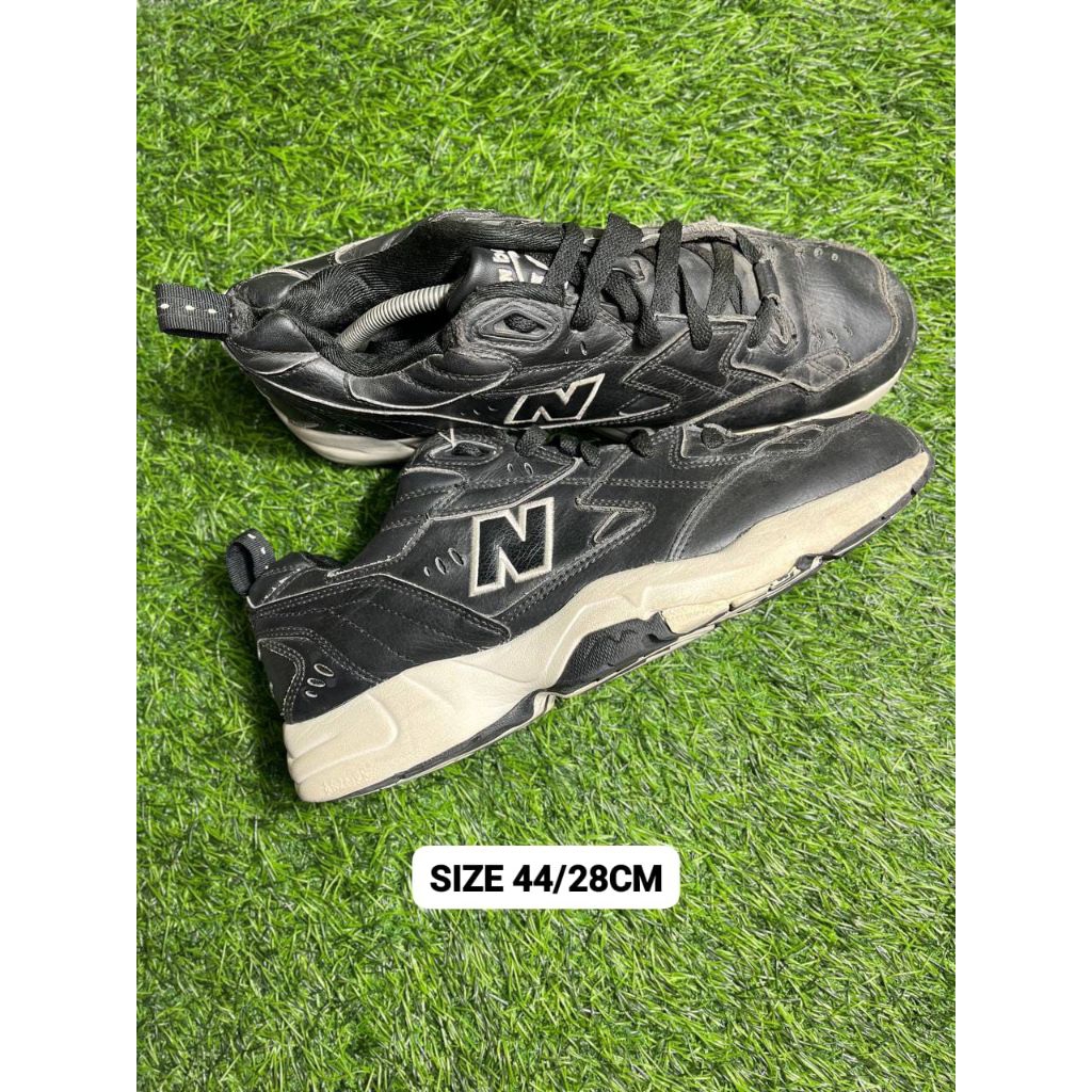 sepatu nb 608