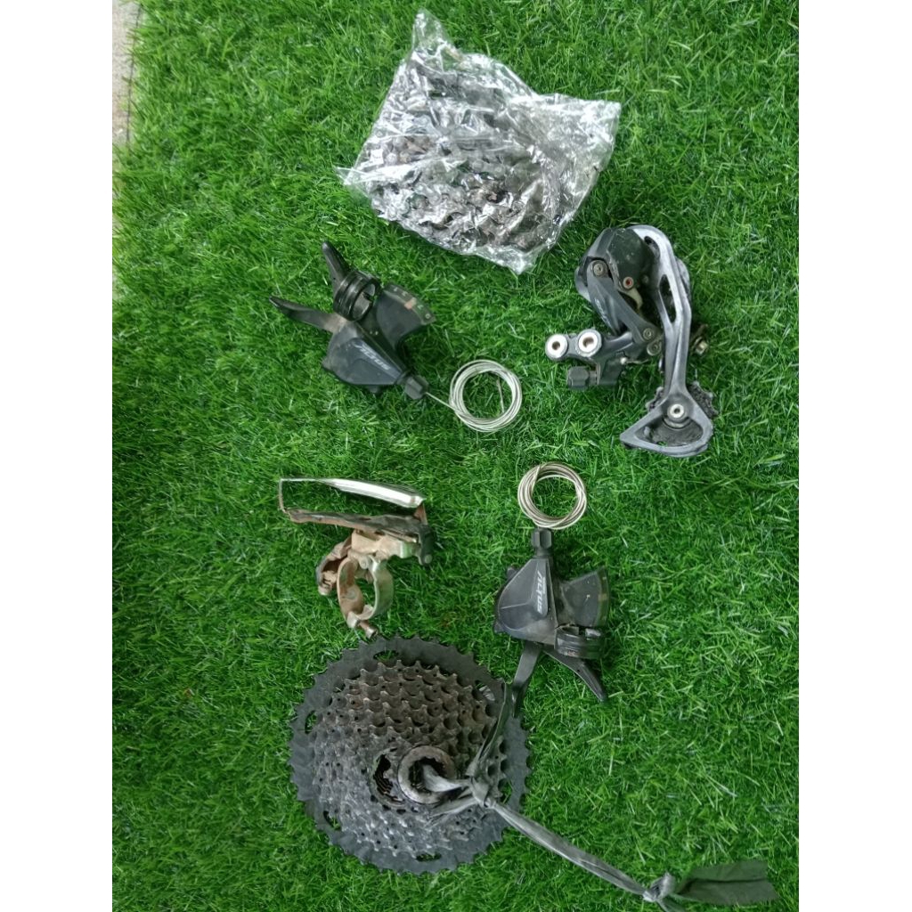 mini Grupset Shimano Altus 9 speed