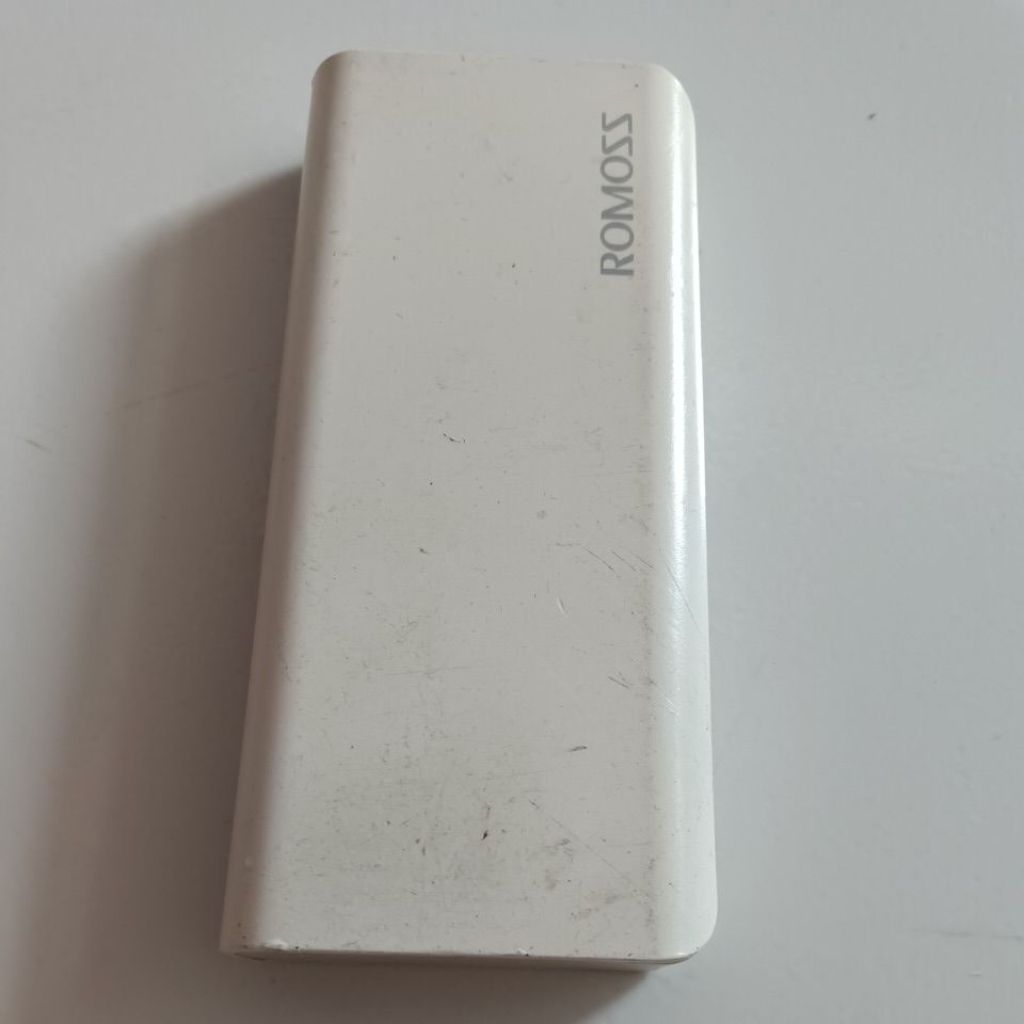 POWER BANK ROMOSS 100000mAh minus rusak