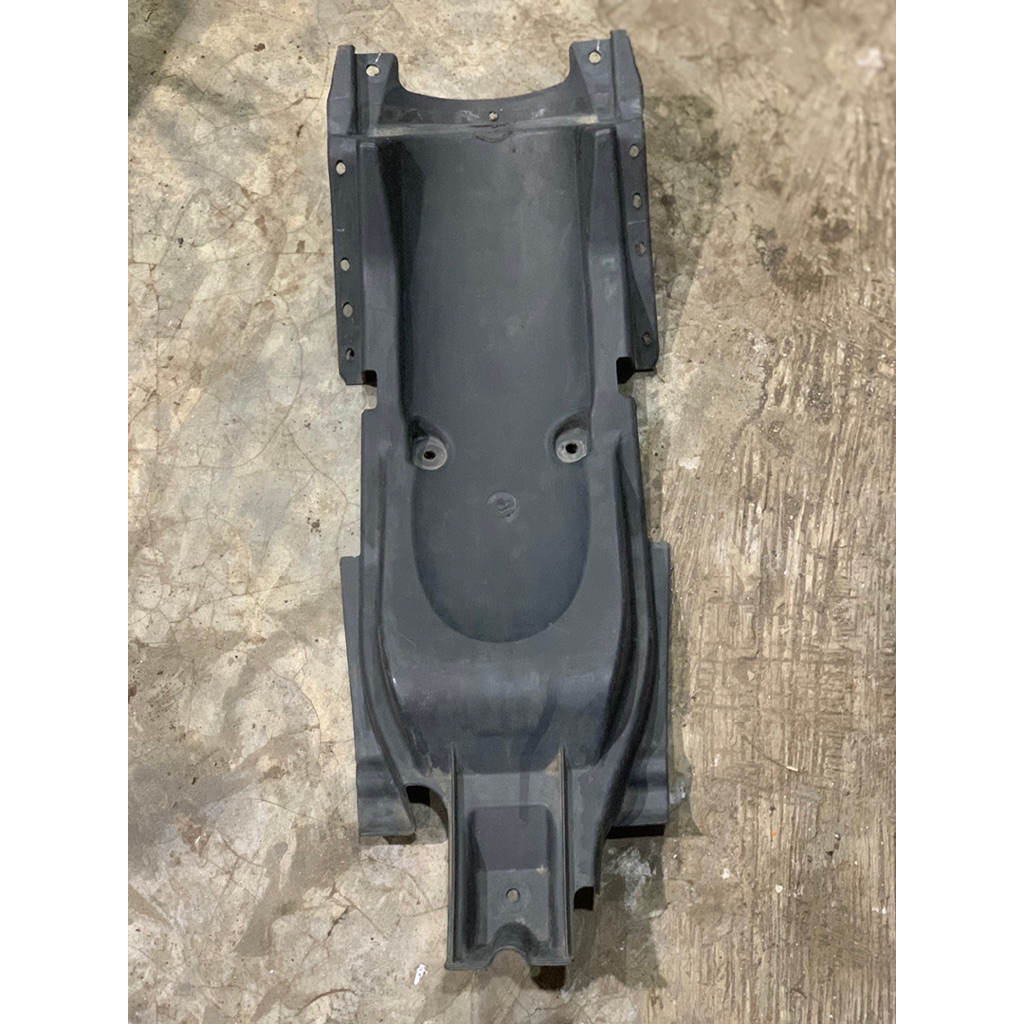 spakbor slebor kolong belakang ori original bajaj pulsar 135 LS  bajaj pulsar LS135