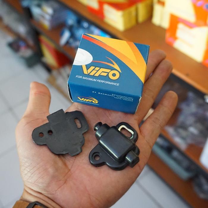 Switch Lampu Rem Stoplamp Belakang Vespa Super Sprint Vifo Motor
