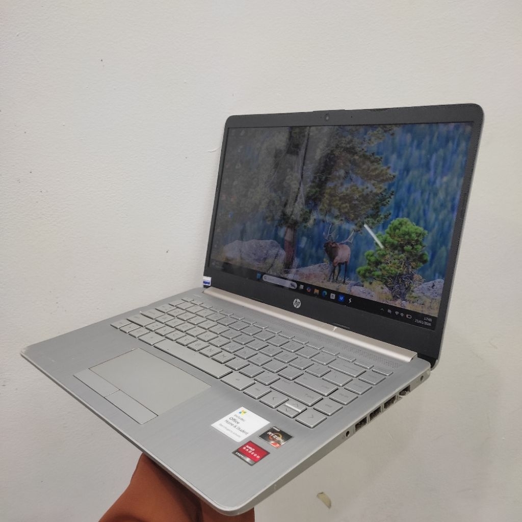 HP 14S-DK AMD RYZEN 3-3250U (4 CPUs) RAM 8 GB SSD 256 GB