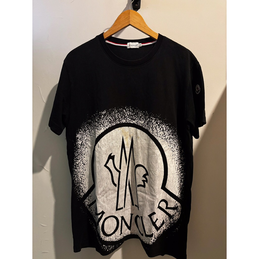 kaos moncler