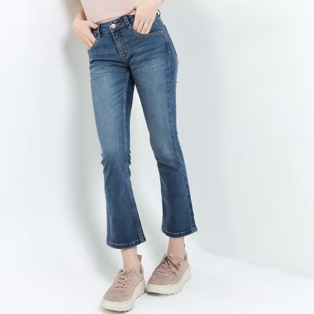 Celana Levis Cardinal Women Size XL