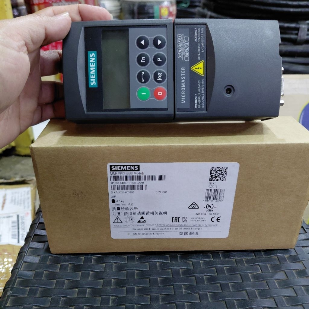 SIEMENS 6SE6400-1PB00-0AA0 MICROMASTER 4 PROFIBUS KEYPAD