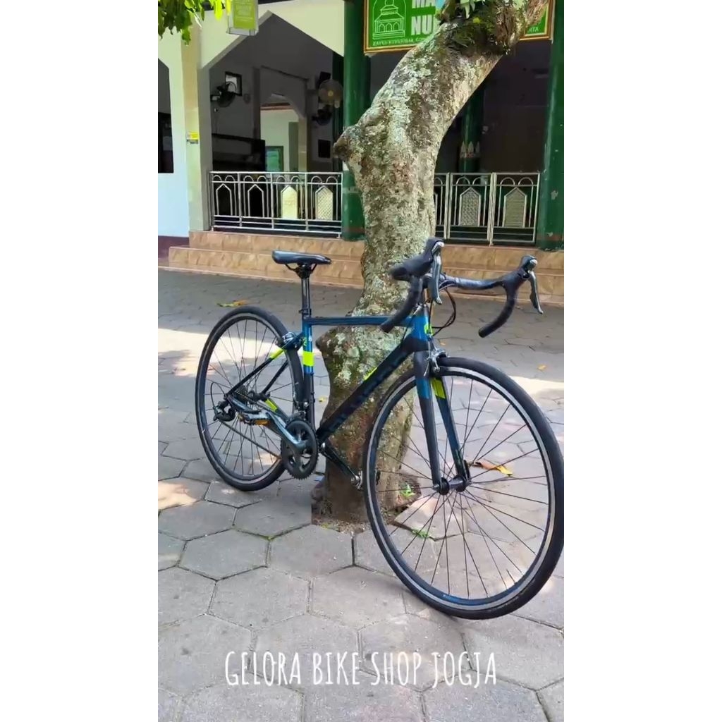 Roadbike polygon strattos s4 2021 size S (sepeda bekas)