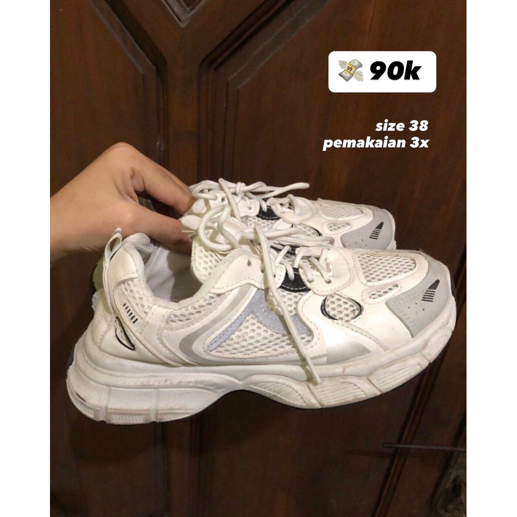 Sepatu Beeyoo
