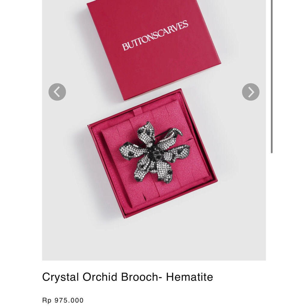 buttonscarves brooch riamiranda brooch