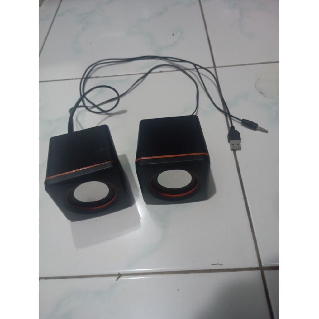 Speaker Aktif Mini Multimedia 101Z - Suara Halus, Kabel Stereo, Pengatur Volume