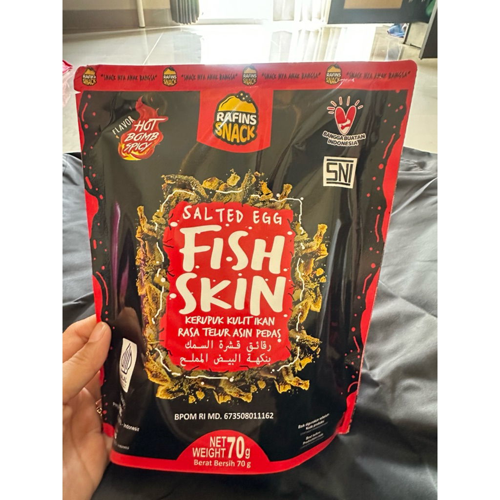 Rafins Snack spicy salted egg fish skin