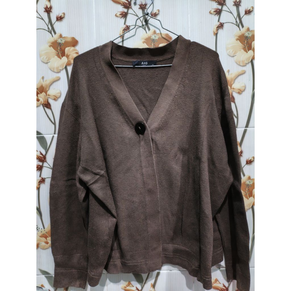 Cardigan AtG Coklat