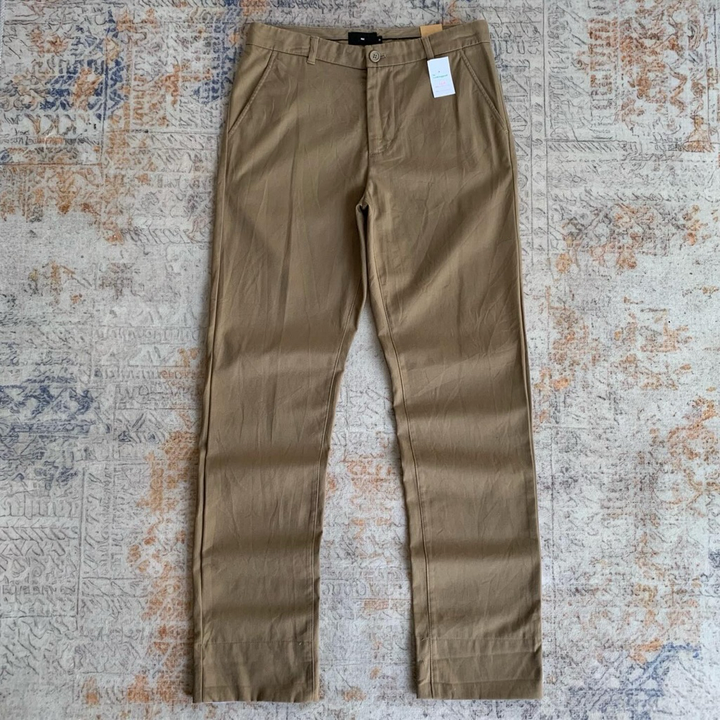 Celana chinos Ugiz