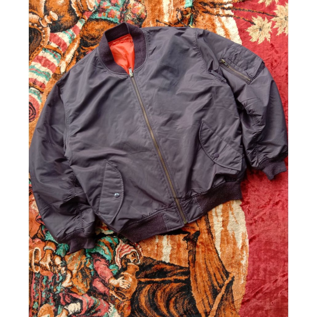 Bomber military