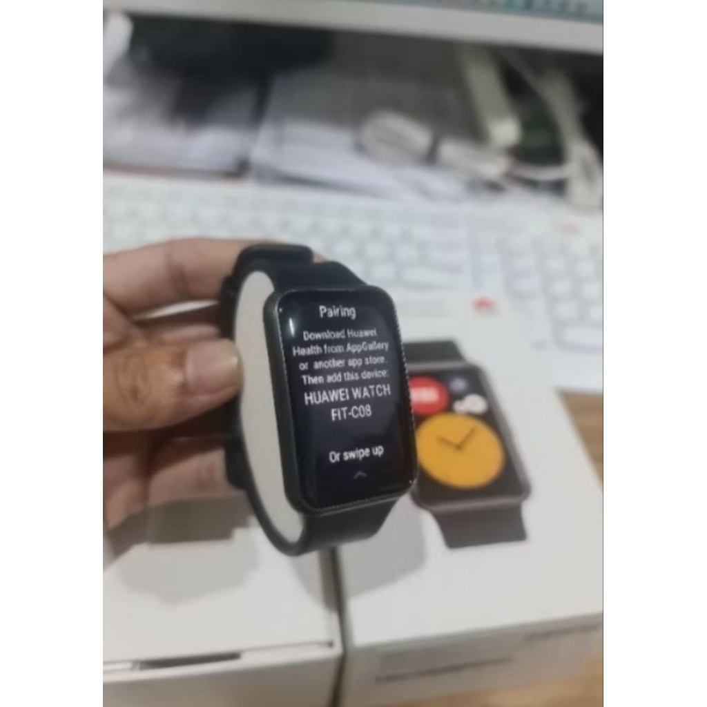 HWEI WATCH FIT 1.65 INCH AMOLED DISPLAY SECOND