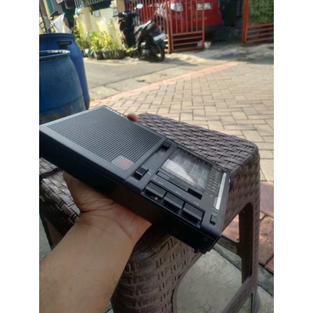 radio sony icf 7600A