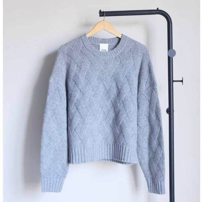 Allude oversize cable knit sweater in grey