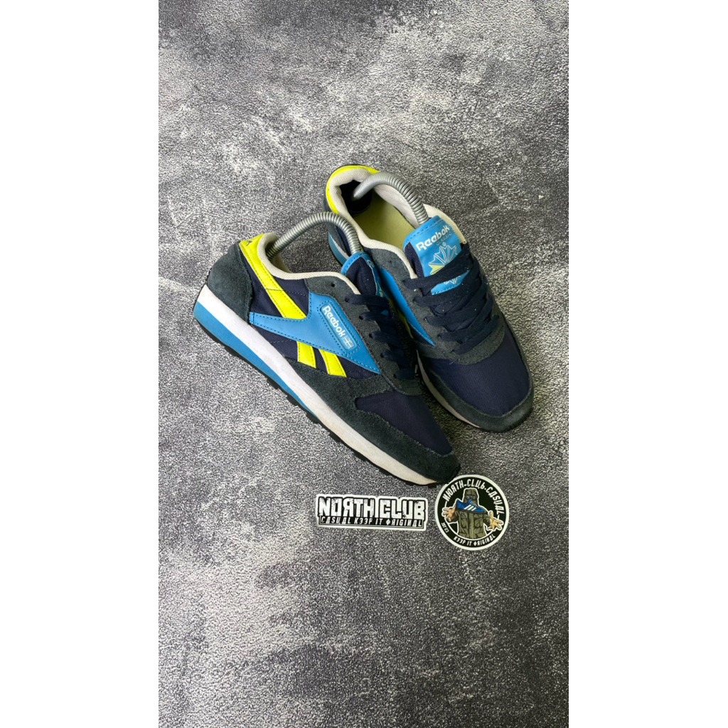 Reebok aztec