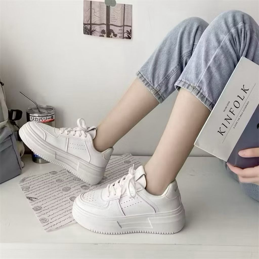 Sepatu Sneakers Hitam Putih sepatu sekolah wanita SD SMP SMA sepatu hitam  fashion perempuan