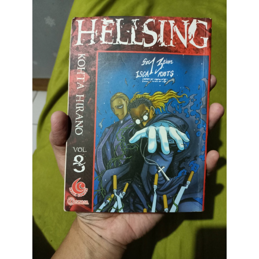 Komik hellsing vol 8 eksrental