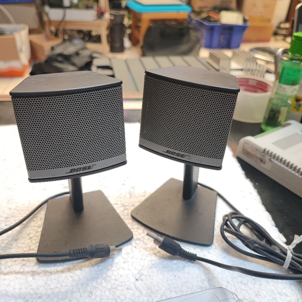 Sepasang (2bh) satelit speaker BOSE sesuai gbr photonya (Dijual tanpa sub-woofer unit)