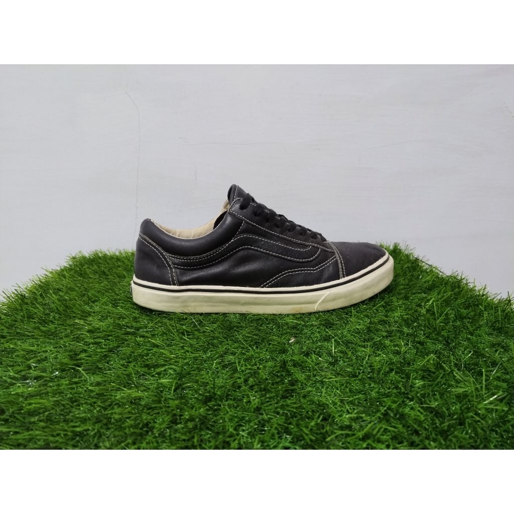 Vans Kulit Size 44.5