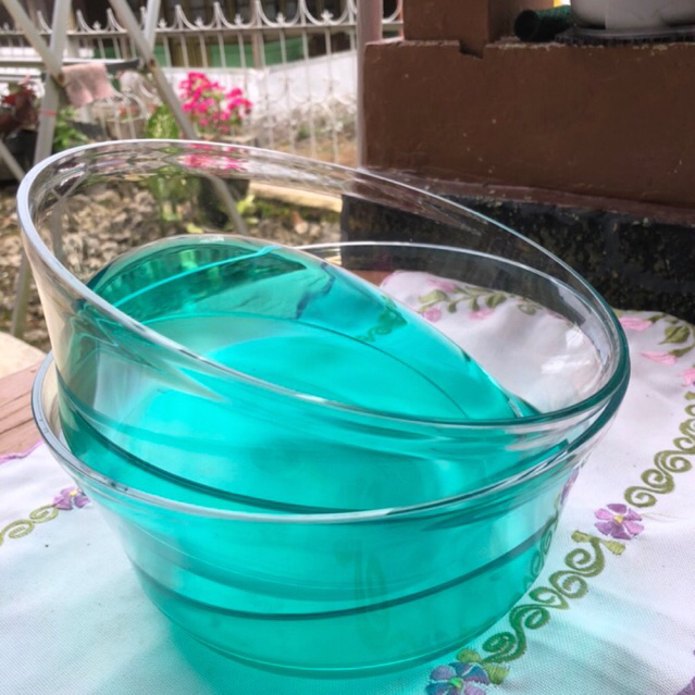 TUPPERWARE NEW ELEGANZIA CRYSTAL BOWL 2,3L