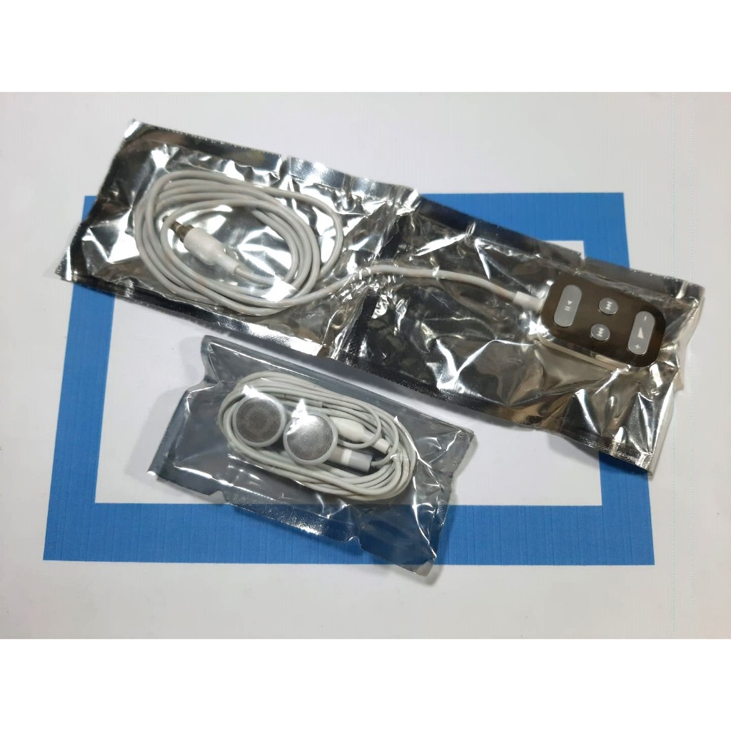 ipod classic acc - 1st 2nd ipod remote NOS