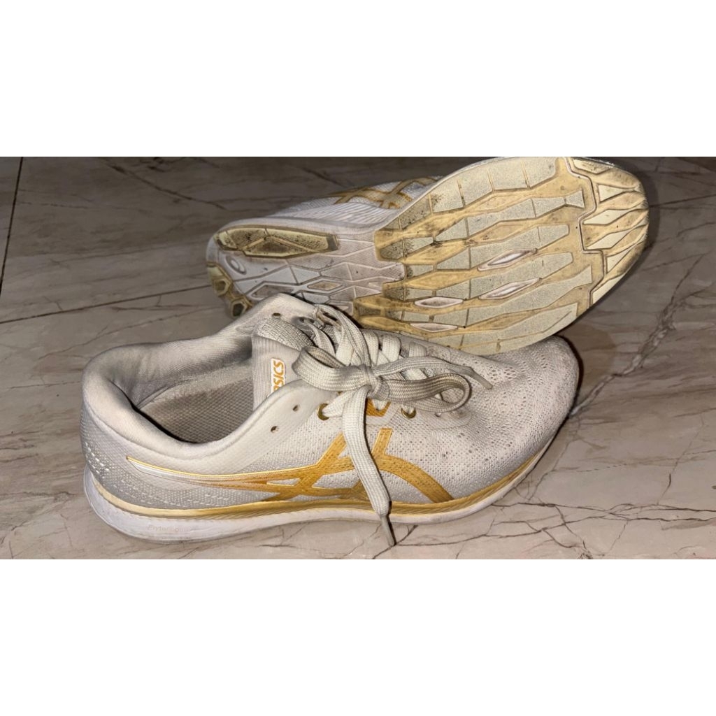 Sepatu Asics Running Bekas