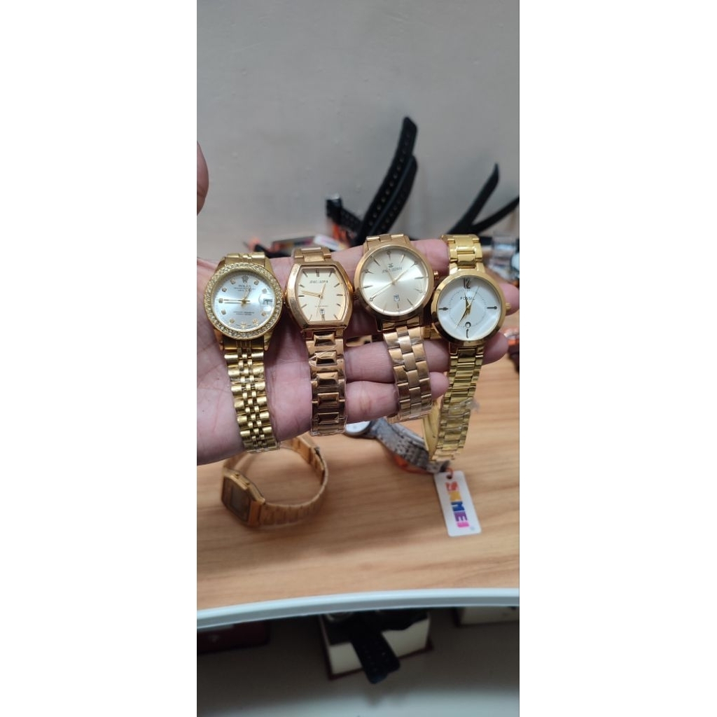 Jam tangan wanita rantai emas