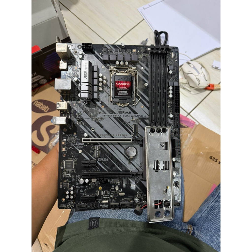 Motherboard Asrock B460 Phantom Gaming 4 LGA1200 gen10/gen11 + I5 1040F + Ram 8GB DDR4
