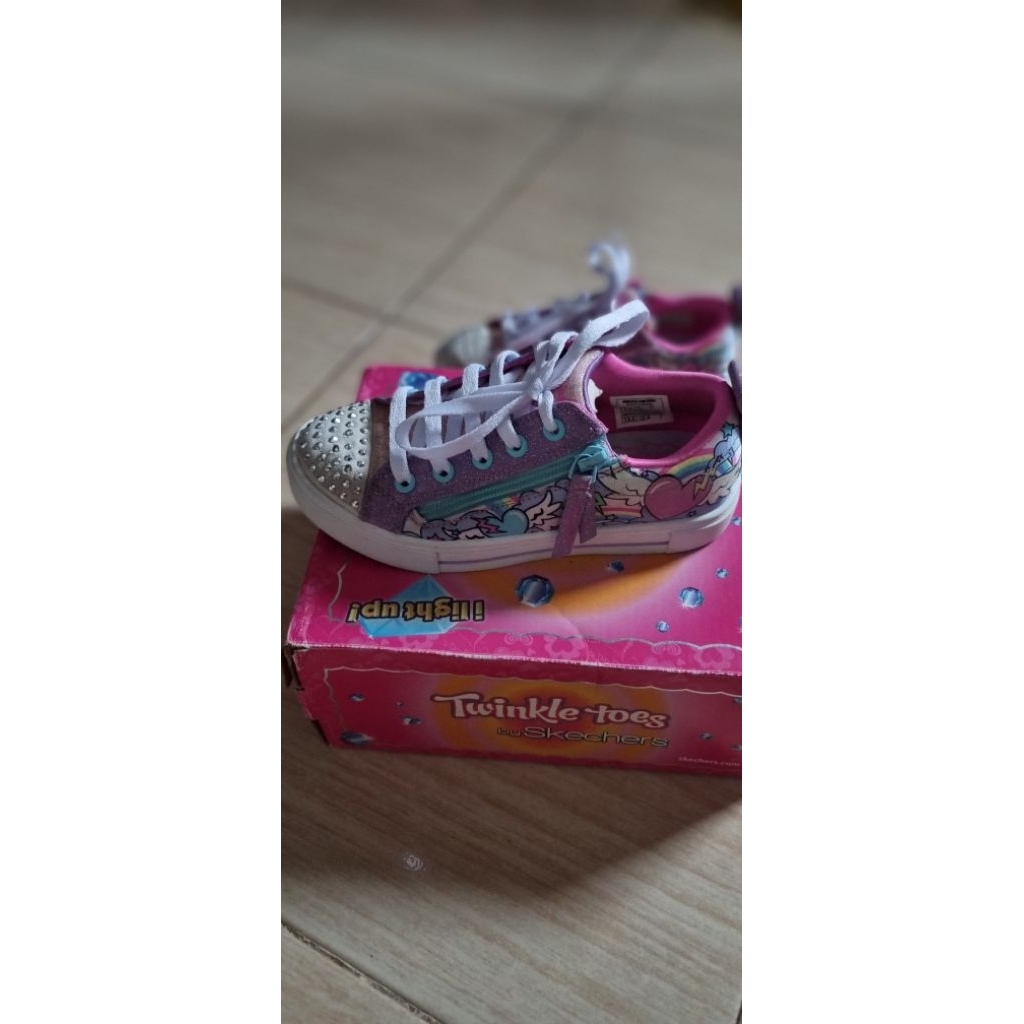 sepatu skechers twinkle toes