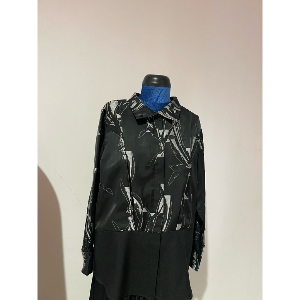 Studio Tui Blouse Black