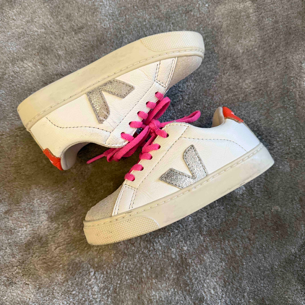 VEJA KIDS SHOE (PRELOVED) - 19.5 CM (INSOLE 18CM)