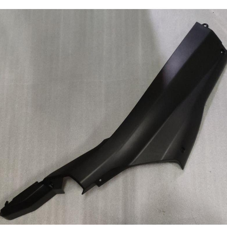 Cover R Floor/Dek lantai bawah kanan vario 110 FI Ori Honda