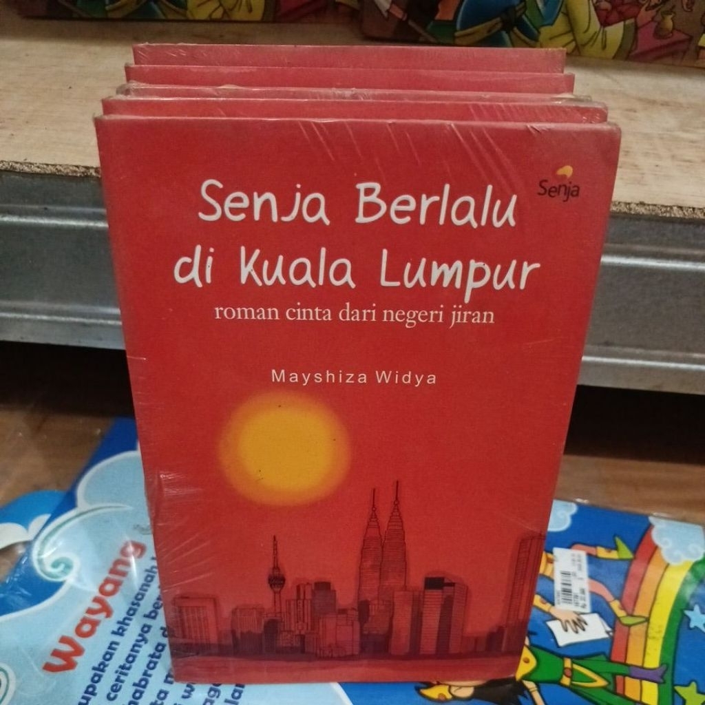 SENJA BERLALU DI KUALA LUMPUR. ROMAN CINTA DARI NEGERI JIRAN.ORIGINAL