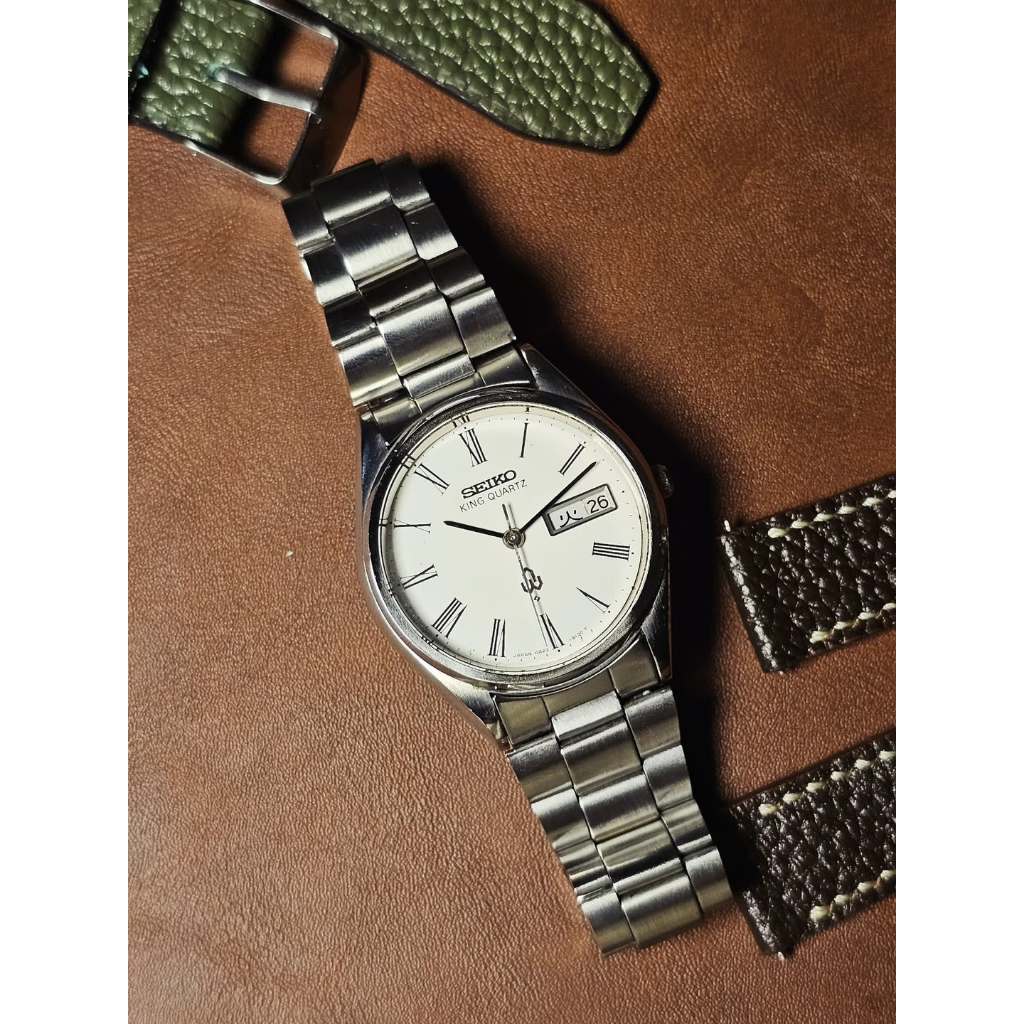 Vintage 1970s Seiko King Quartz Snow White Roman Dial All Original