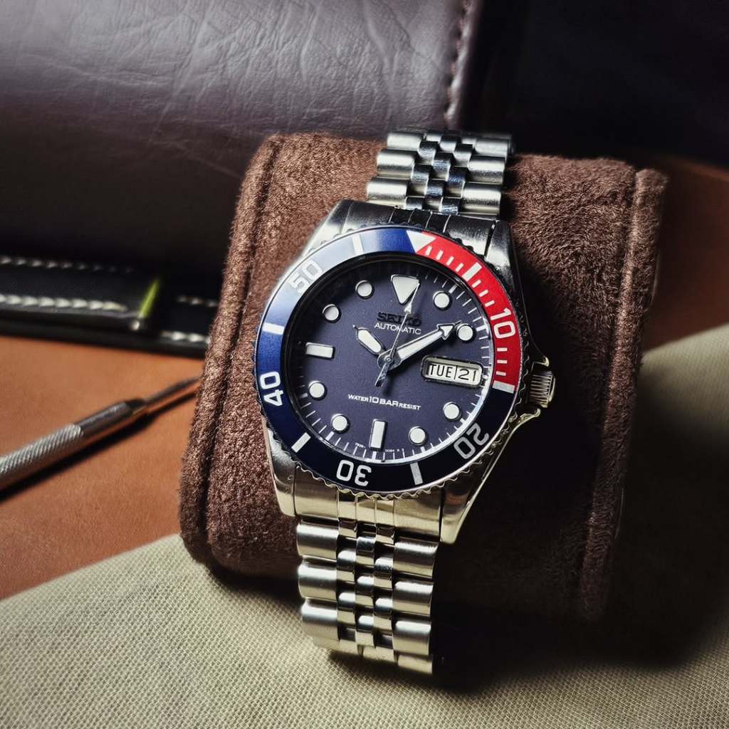 Vintage 1990s Seiko SKX025 Pepsi Submariner Mid Size 38mm All Original