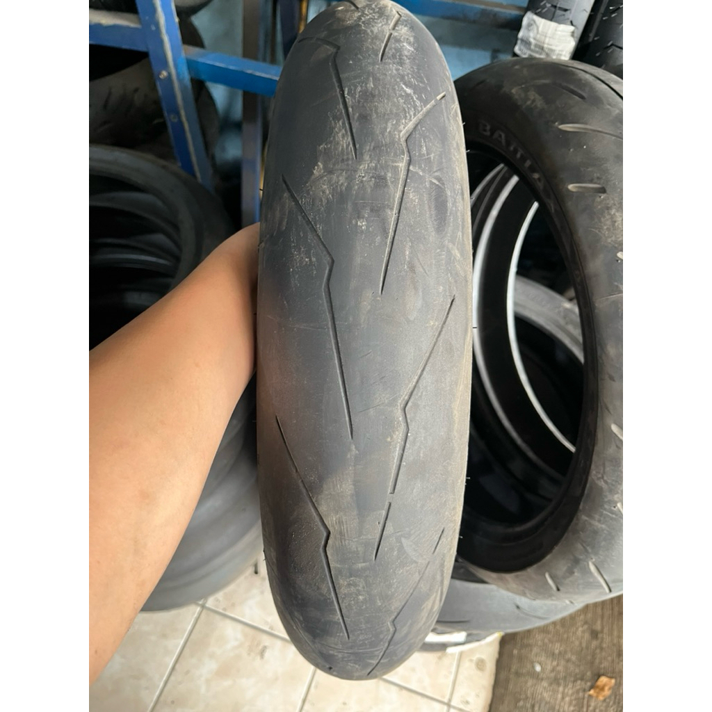 Pirelli supercorsa 120/70-17)