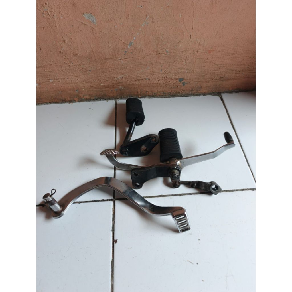 Foot step footstep depan satria Fu 150 original copotan